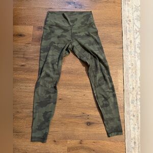 Lululemon Camo 28in leggings